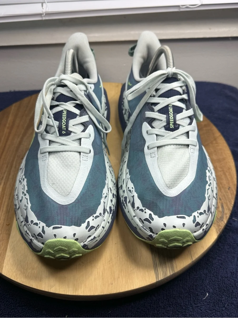 Hoka SpeedGoat 6 (Men’s 9.5)